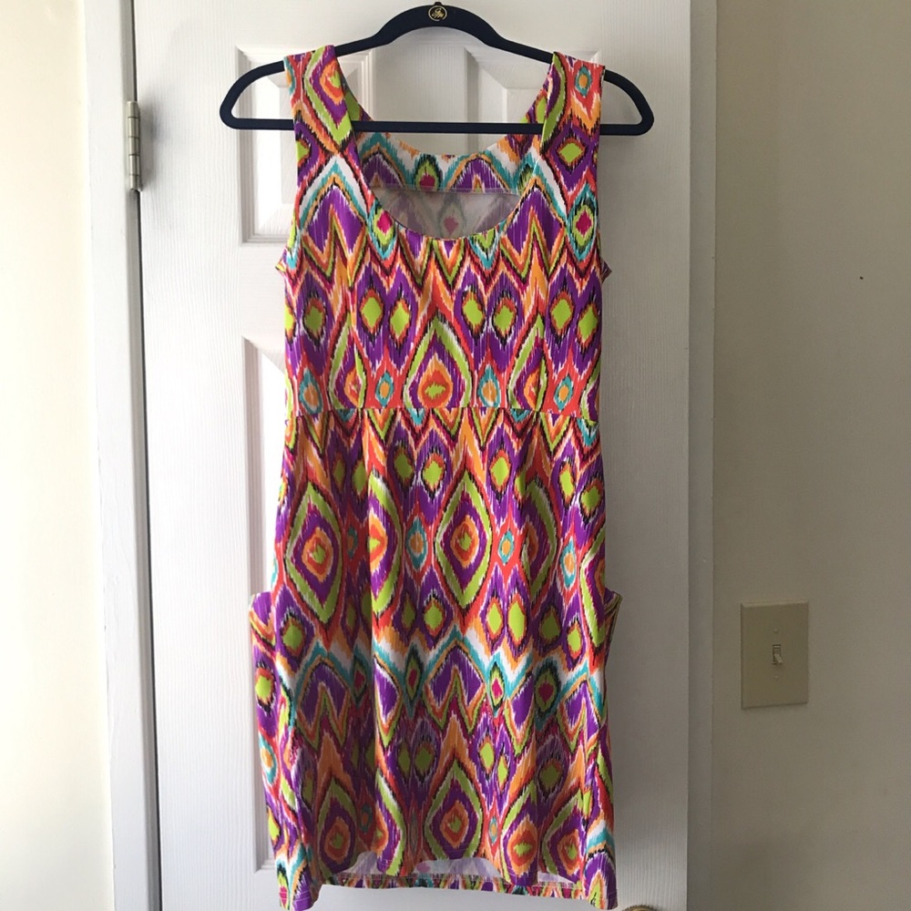 Comfy Bright Designer Dress - Picture 3 of 4